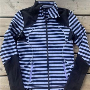 💟 🦓Lululemon Define Striped Jacket 💟🦓